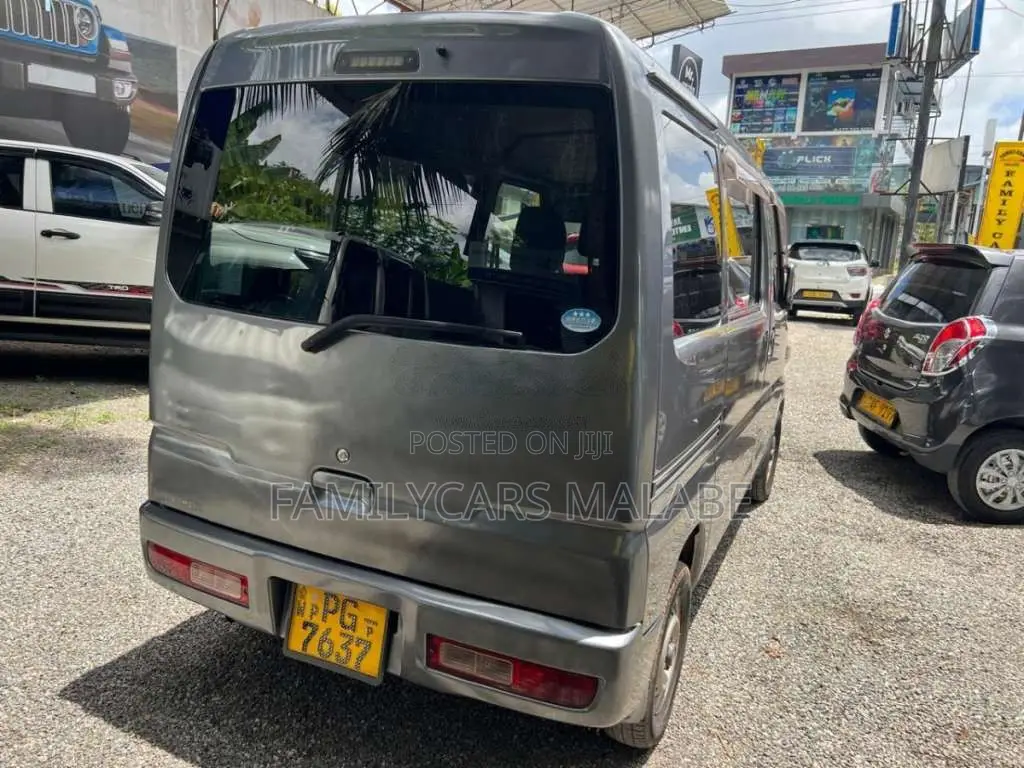 Mitsubishi MiniCab 2012 Van (Used)