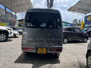 Mitsubishi MiniCab 2012 Van (Used)