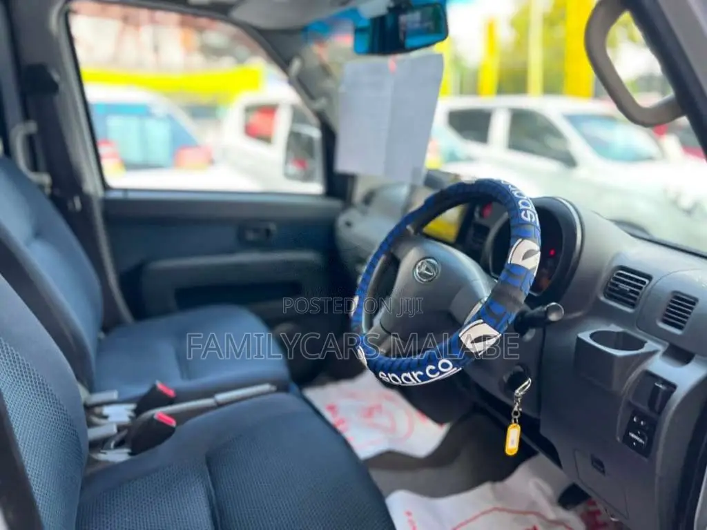 Daihatsu Hijet 2015 Van (Used)
