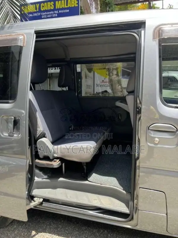 Mitsubishi MiniCab 2012 Van (Used)