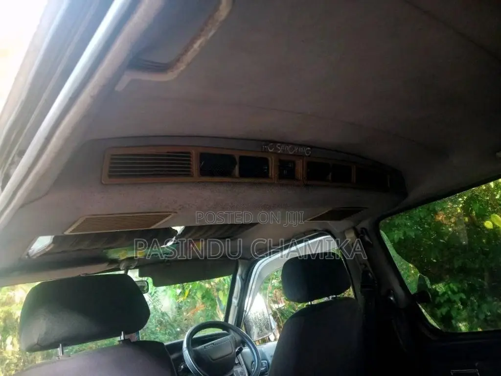 Toyota LH119 1993 Van (Used)
