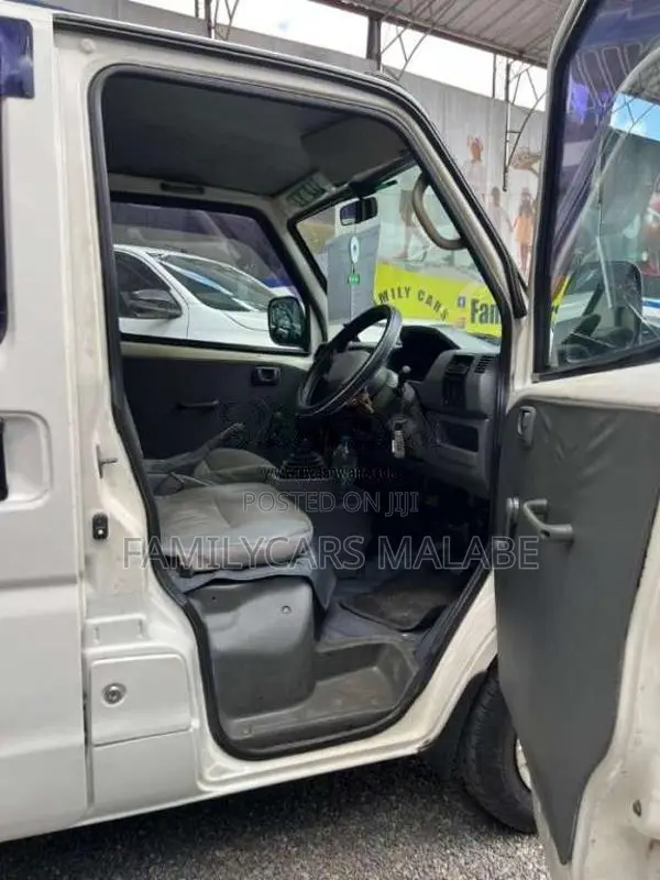 Mitsubishi MiniCab 2001 Van (Used)