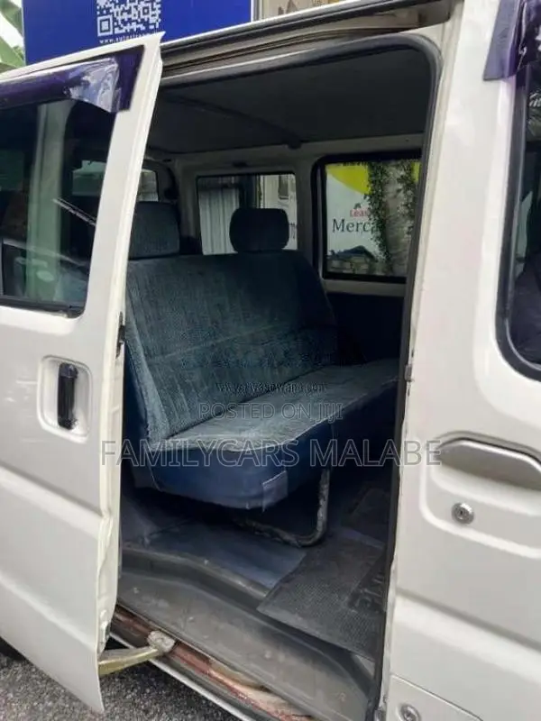 Mitsubishi MiniCab 2001 Van (Used)
