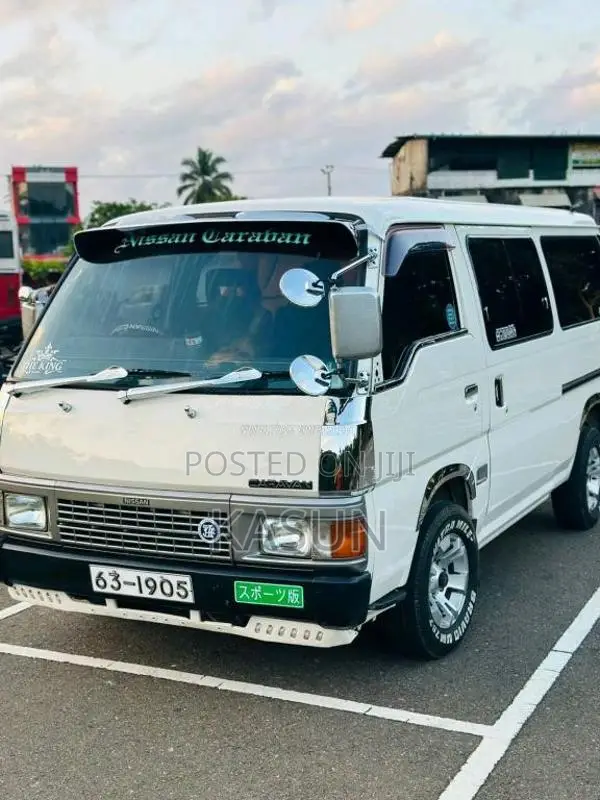 Nissan Caravan 1994 Van (Used)