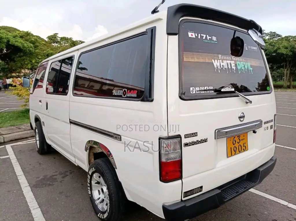 Nissan Caravan 1994 Van (Used)