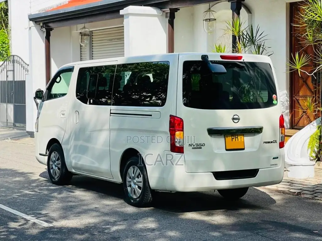 Nissan NV350 E26 CARAVAN GX PREMIUM 2015 Van (Used)