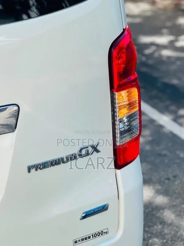Nissan NV350 E26 CARAVAN GX PREMIUM 2015 Van (Used)