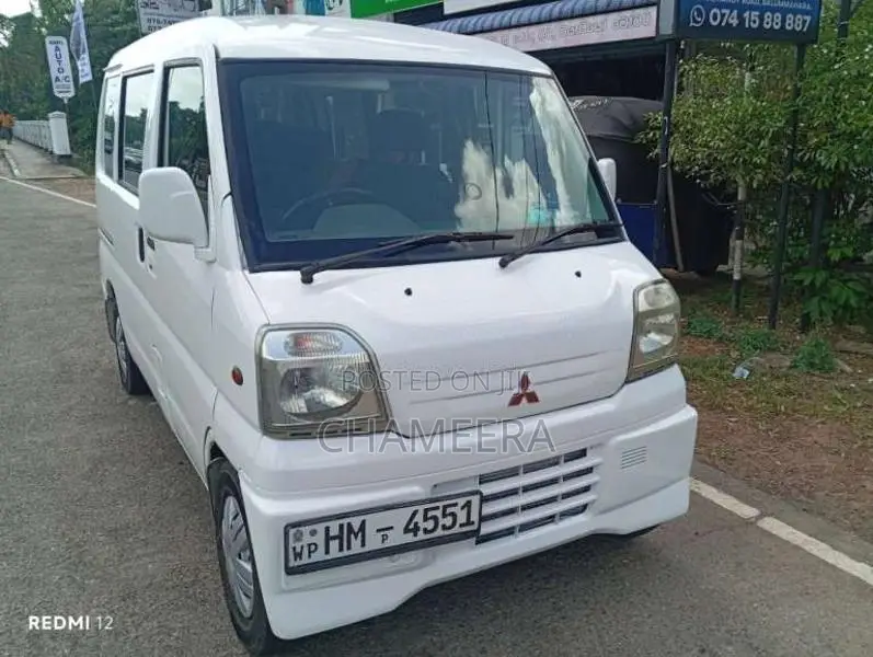 Mitsubishi MiniCab 2000 Van (Used)