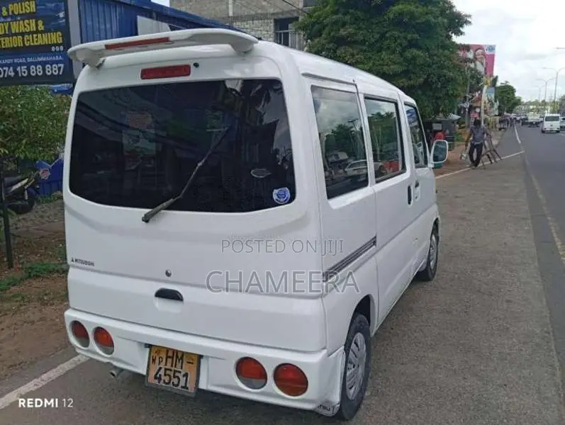 Mitsubishi MiniCab 2000 Van (Used)