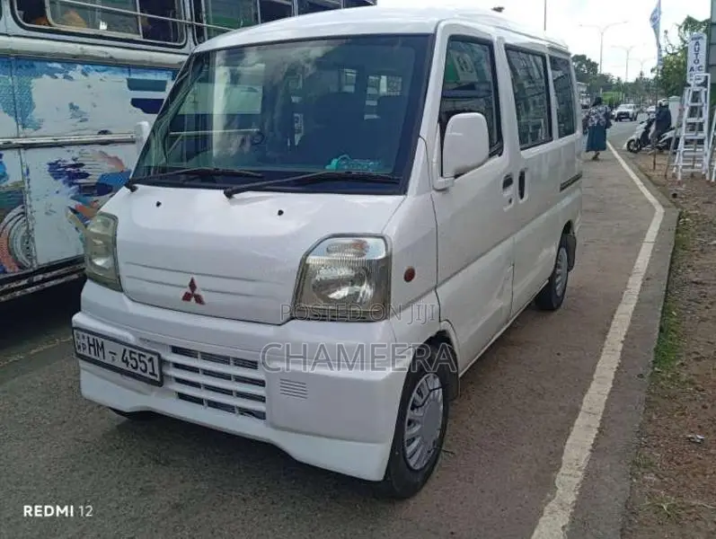 Mitsubishi MiniCab 2000 Van (Used)