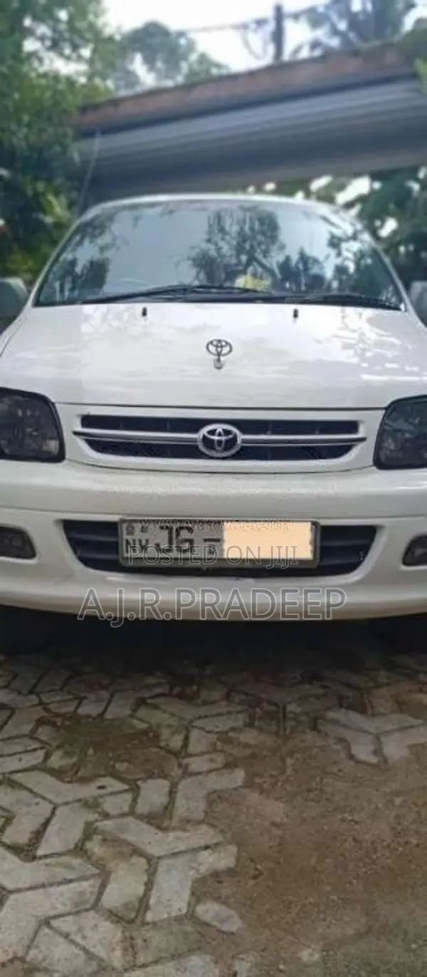 Toyota Noah CR42 1999 Van (Used)