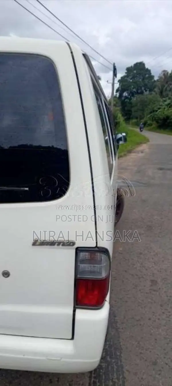 Nissan Vanette 2013 Van (Used)