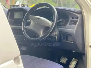 Toyota Noah CR42 1999 Van (Used)