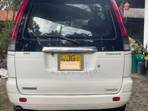 Toyota Noah CR42 1999 Van (Used)