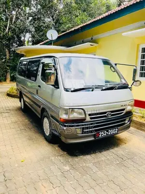 Toyota Dolphin Super Gl 1995 Van (Used)