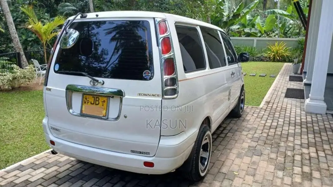 Toyota TownAce 1999 Van (Used)