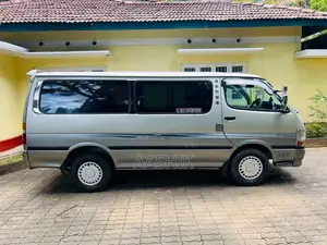 Toyota Dolphin Super Gl 1995 Van (Used)