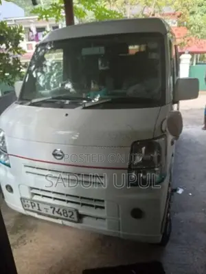 Nissan NV100 2015 Van (Used)