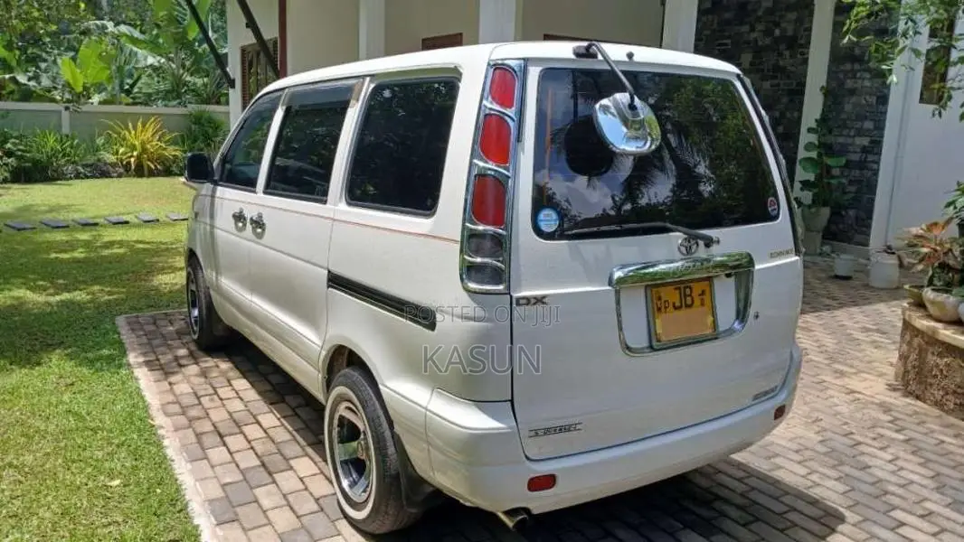 Toyota TownAce 1999 Van (Used)