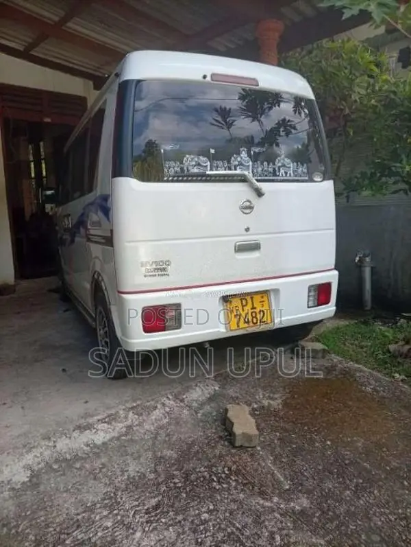 Nissan NV100 2015 Van (Used)