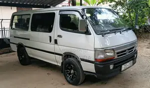 Toyota Dolphin 1998 Van (Used)