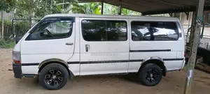 Toyota Dolphin 1998 Van (Used)