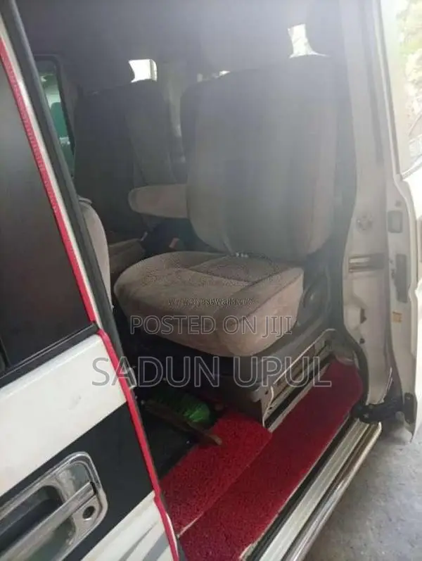 Nissan NV100 2015 Van (Used)