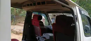 Toyota Dolphin 1998 Van (Used)