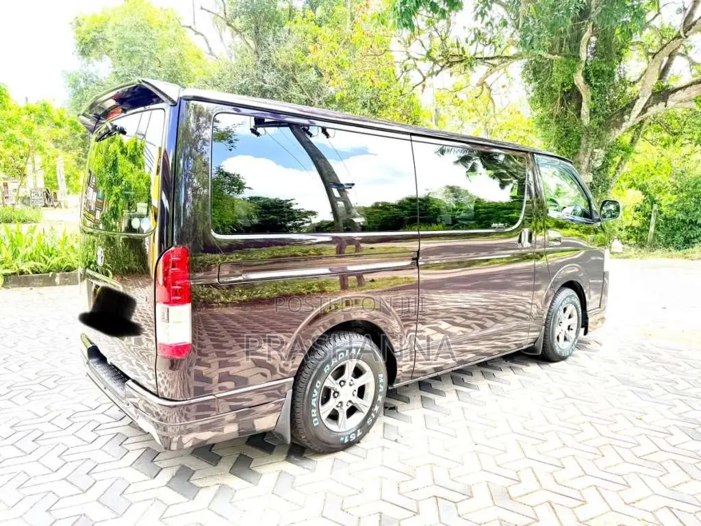Toyota KDH Dark Prime 2015 Van (Used)