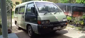 Mitsubishi PO5 1987 Van (Used)