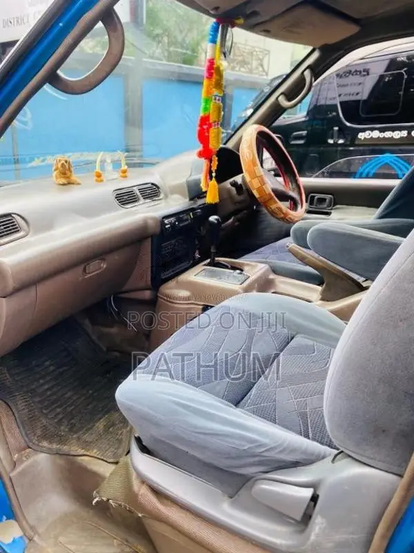 Nissan Serena Turbo 1992 Van (Used)