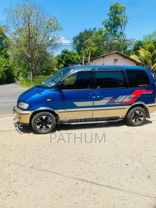 Nissan Serena Turbo 1992 Van (Used)