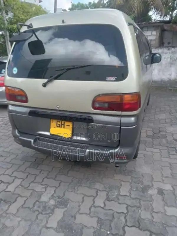 Mitsubishi L400 1995 Van (Used)