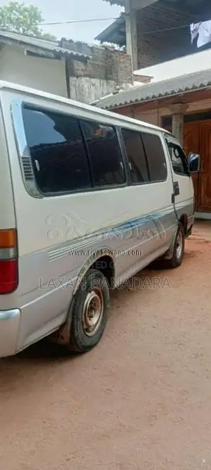 Toyota Dolphin 1994 Van (Used)