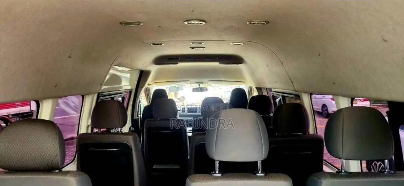 Toyota KDH 22 2020 Van (Used)