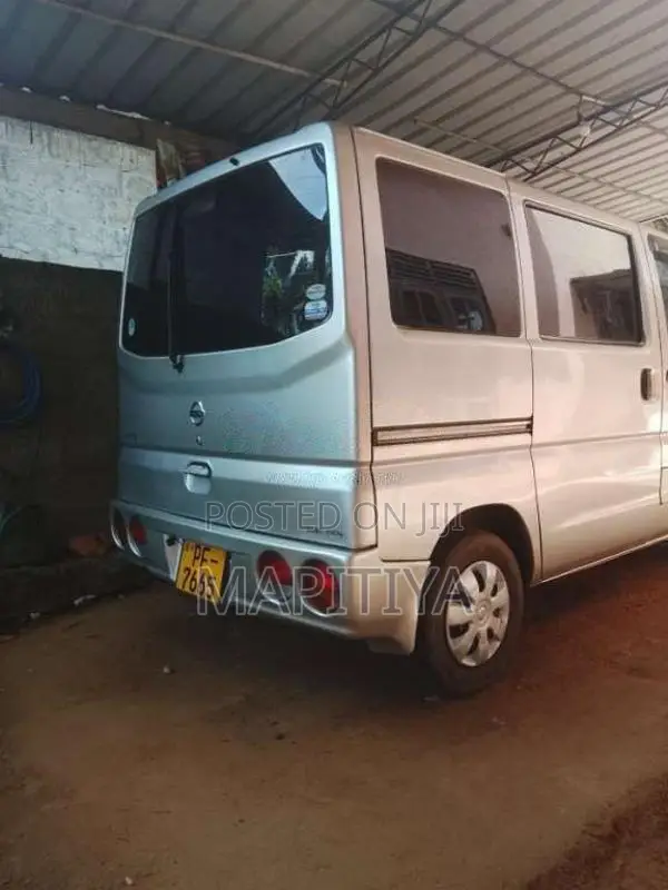 Nissan Clipper 2011 Van (Used)
