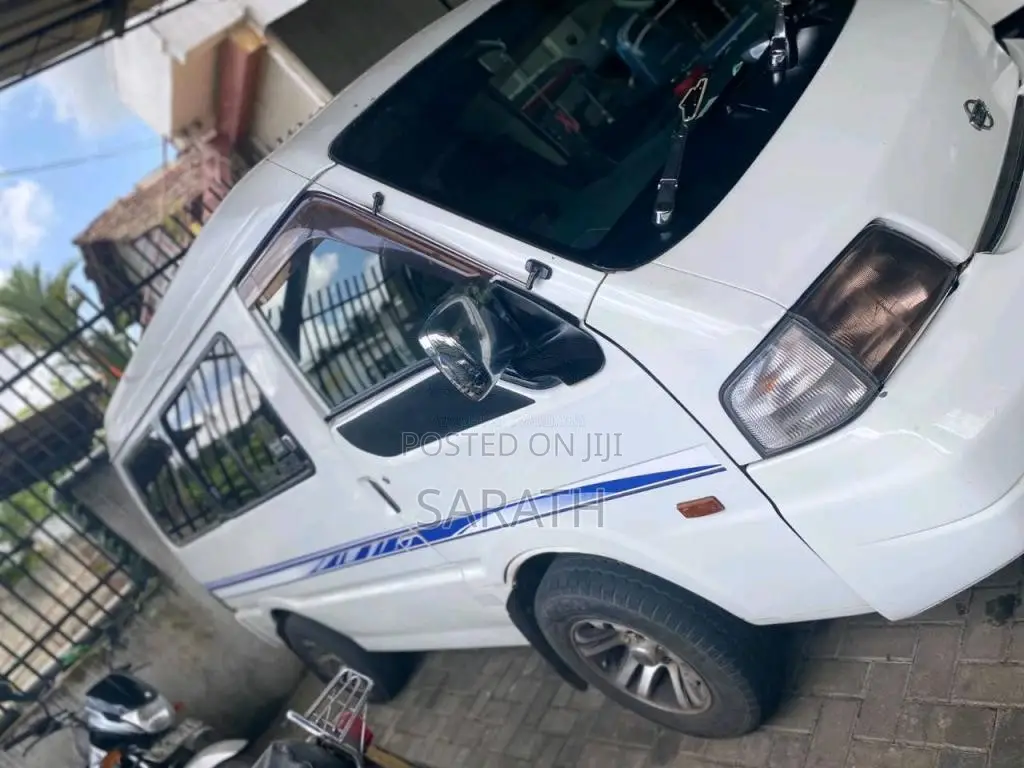 Nissan Vanette 2005 Van (Used)