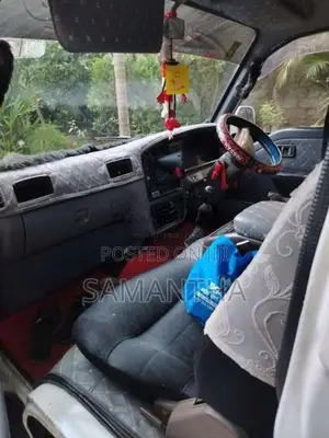 Nissan Caravan 1998 Van (Used)