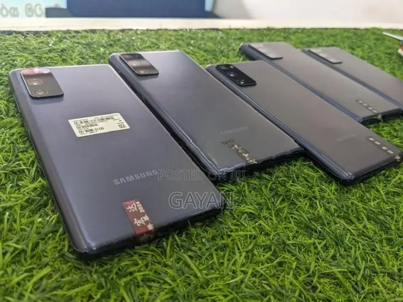 Samsung Galaxy S20FE 5G 128GB 6GB RAM (Used)
