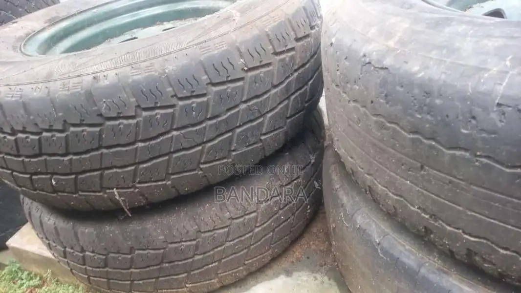 Tyres Toyota hillux for Crew Cab