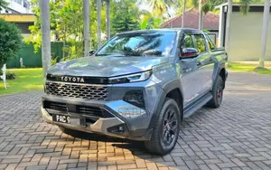 Toyota Hilux 2025 Pickup (Used)