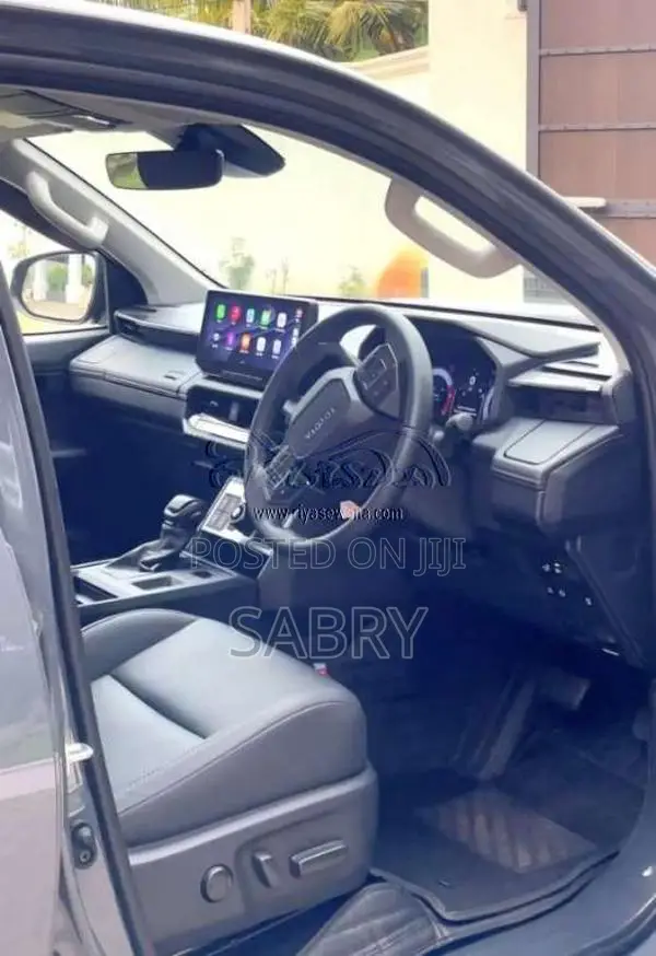 Toyota Hilux 2025 Pickup (Used)