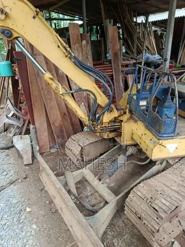 Komatsu PC 40 2009 Heavy-Duty (Used)
