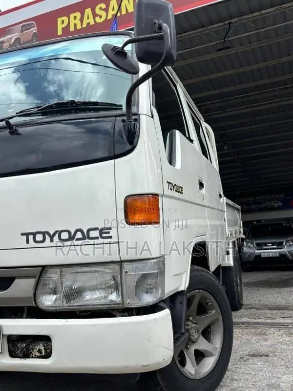 Toyota CrewCab 2001 Crew Cab (Used)