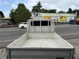 Toyota CrewCab 2001 Crew Cab (Used)