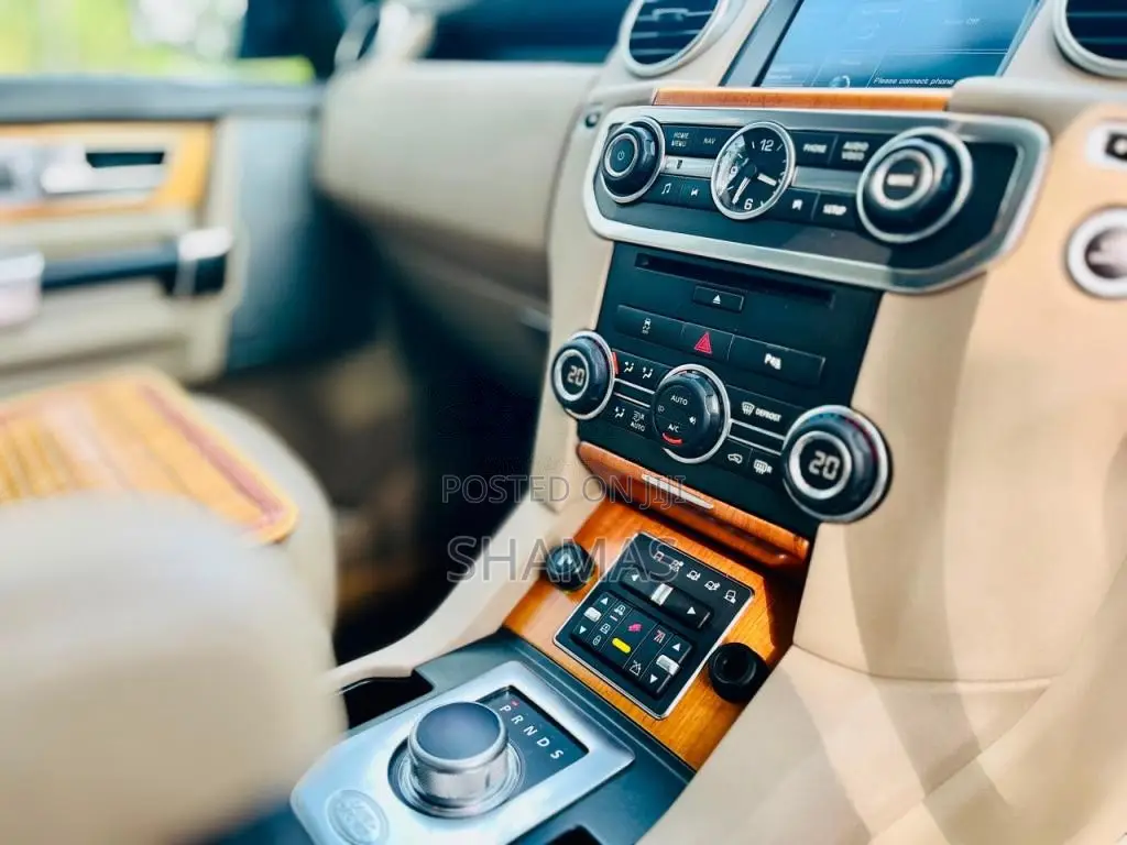 Land-Rover Discovery 4 HSE VOGUE 2013 SUV (Used)