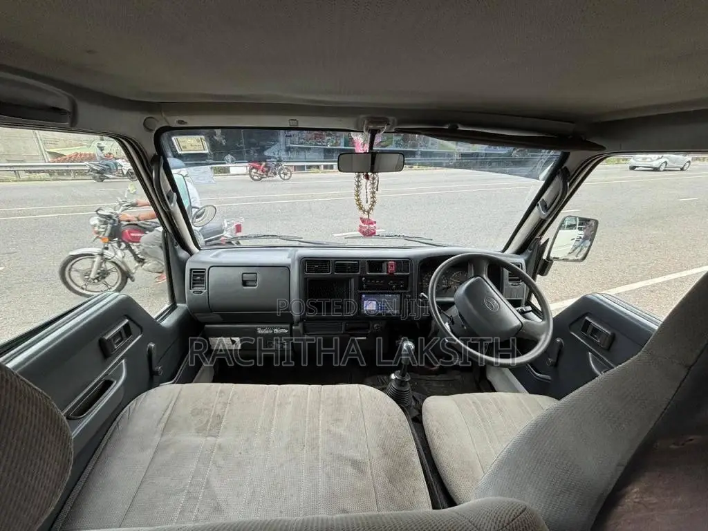 Toyota CrewCab 2001 Crew Cab (Used)