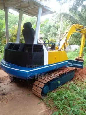 Komatsu PC30-5 2000 Heavy-Duty (Used)