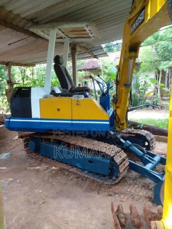 Komatsu PC30-5 2000 Heavy-Duty (Used)