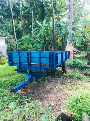 Ford Trailer 2005 Tractor (Used)